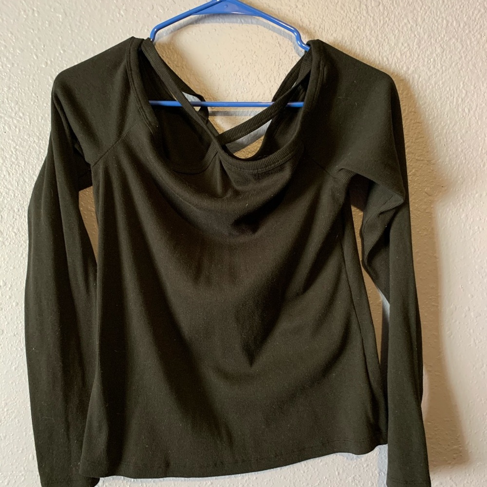 Aeropostale Off shoulder long sleeve crop top